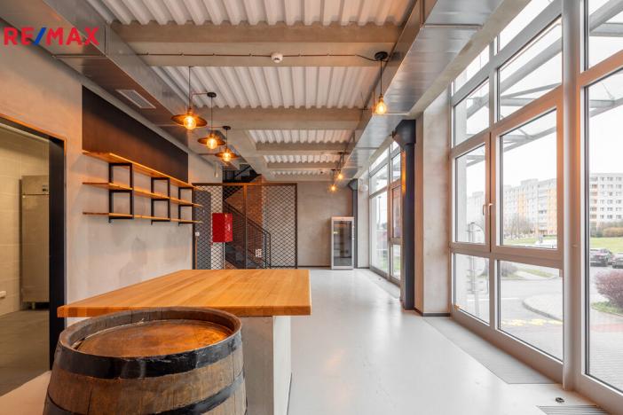 Prodej restaurace, Praha - Stodůlky, Tlumačovská, 365 m2