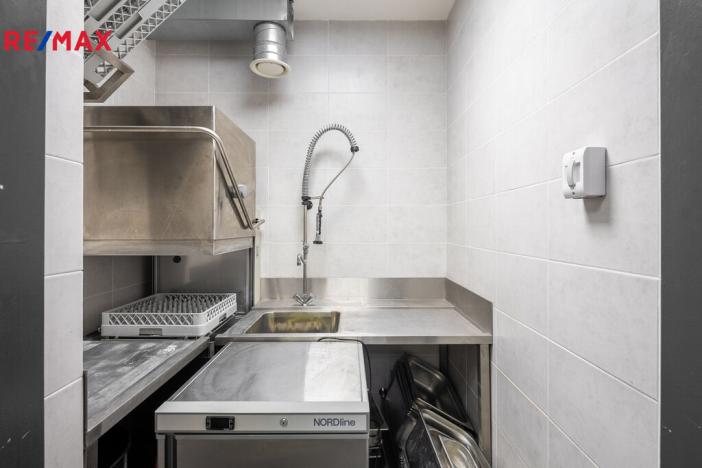 Prodej restaurace, Praha - Stodůlky, Tlumačovská, 365 m2