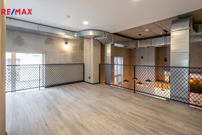 Prodej restaurace, Praha - Stodůlky, Tlumačovská, 365 m2