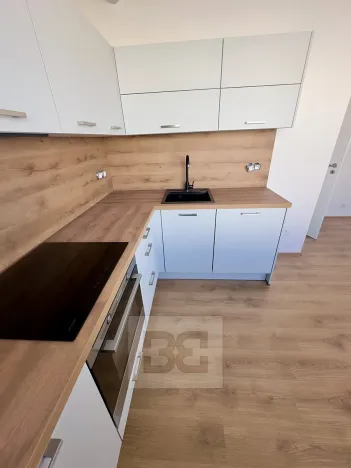 Pronájem bytu 2+kk, Kladno, Bohumila Landy, 62 m2