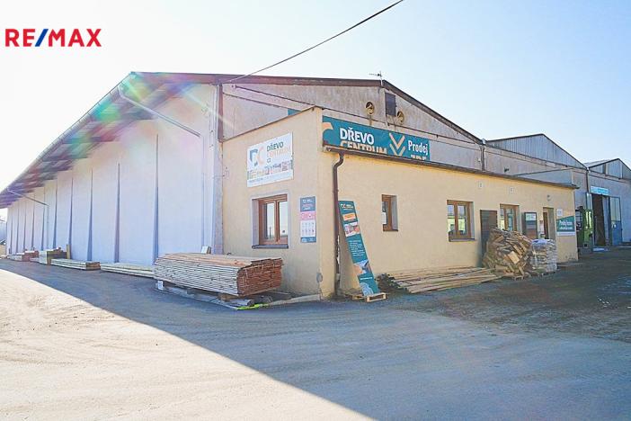 Prodej skladu, Přelouč, 2550 m2