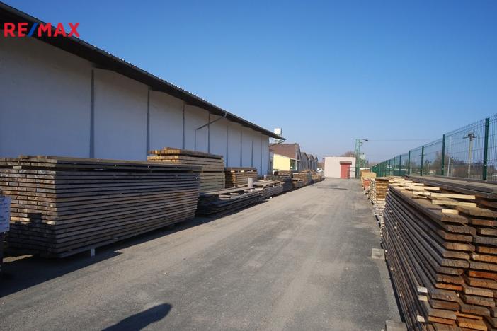 Prodej skladu, Přelouč, 2550 m2