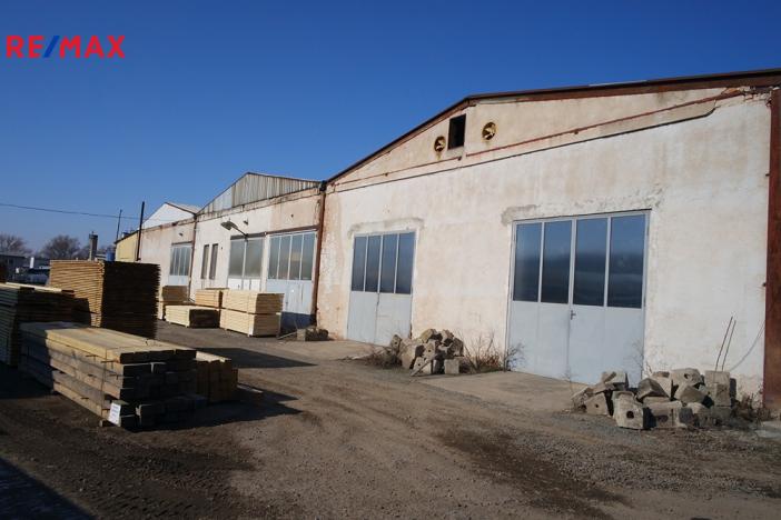 Prodej skladu, Přelouč, 2550 m2