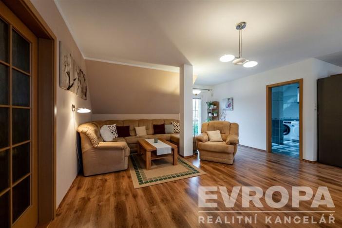 Prodej rodinného domu, Jesenice, Budějovická, 400 m2