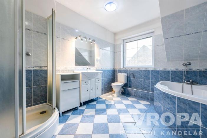 Prodej rodinného domu, Jesenice, Budějovická, 400 m2