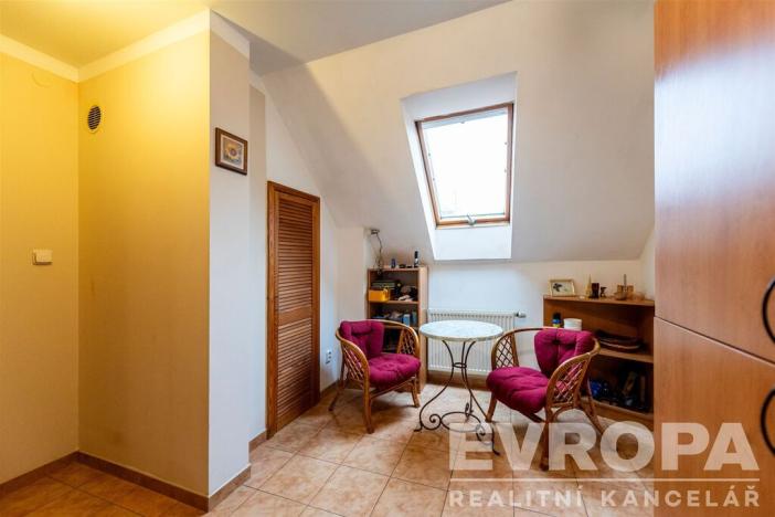 Prodej rodinného domu, Jesenice, Budějovická, 400 m2