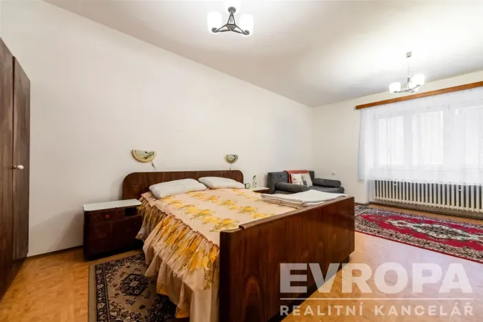 Prodej rodinného domu, Jesenice, Budějovická, 400 m2