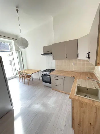 Pronájem bytu 2+kk, Praha - Vinohrady, Polská, 60 m2