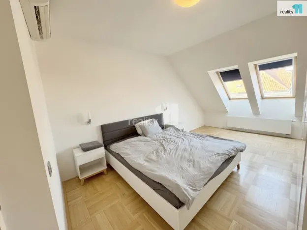 Pronájem bytu 3+kk, Praha - Vinohrady, U Kanálky, 108 m2