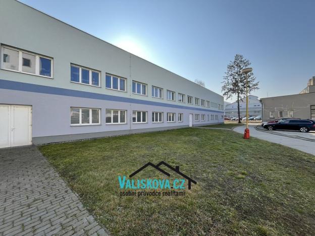 Pronájem skladu, Kroměříž, 900 m2