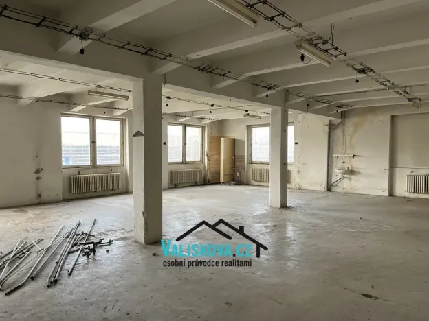 Pronájem skladu, Kroměříž, Hulínská, 792 m2