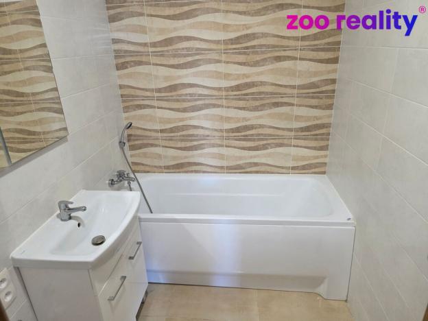 Pronájem bytu 2+1, Chomutov, Pod Břízami, 64 m2