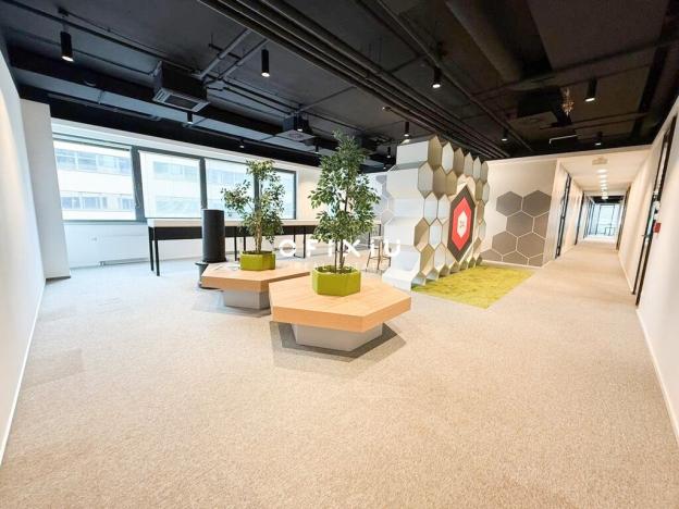 Pronájem kanceláře, Brno - Štýřice, Londýnské náměstí, 742 m2