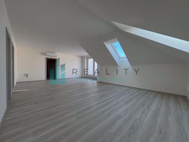 Prodej bytu 3+kk, Strážnice, Grůska, 93 m2