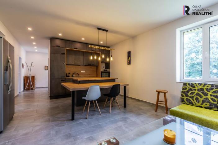 Prodej obchodního prostoru, Bystřice - Semovice, 800 m2