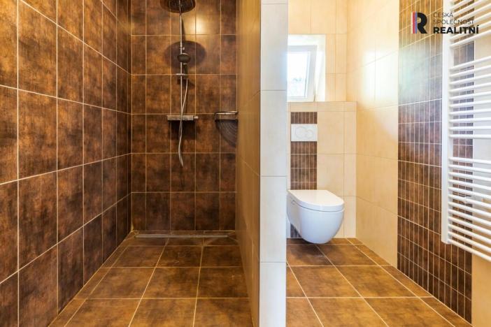 Prodej obchodního prostoru, Bystřice - Semovice, 800 m2