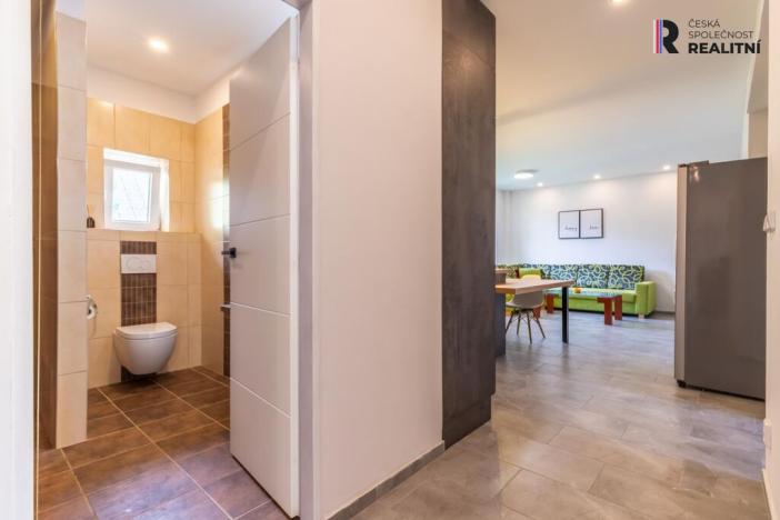 Prodej obchodního prostoru, Bystřice - Semovice, 800 m2