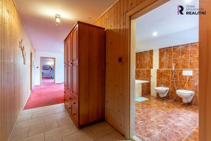 Prodej obchodního prostoru, Bystřice - Semovice, 800 m2