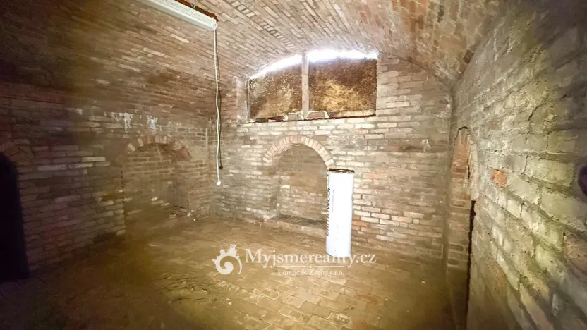 Prodej - jiné, Dyjákovičky, 226 m2