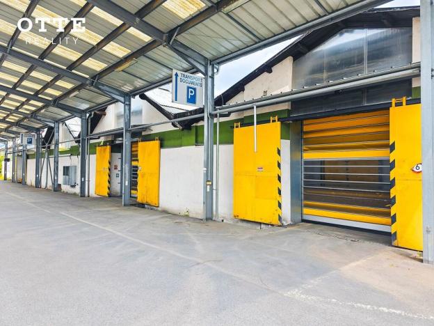 Pronájem skladu, Rokycany, Boženy Němcové, 3679 m2