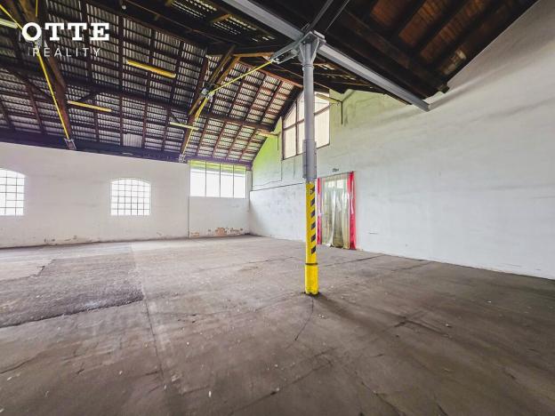 Pronájem skladu, Rokycany, Boženy Němcové, 3679 m2