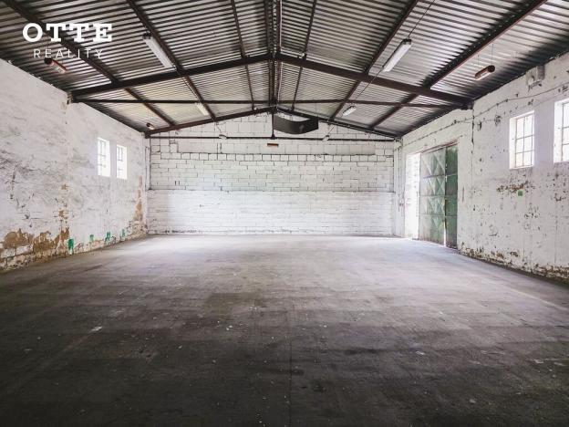 Pronájem skladu, Rokycany, Boženy Němcové, 3679 m2