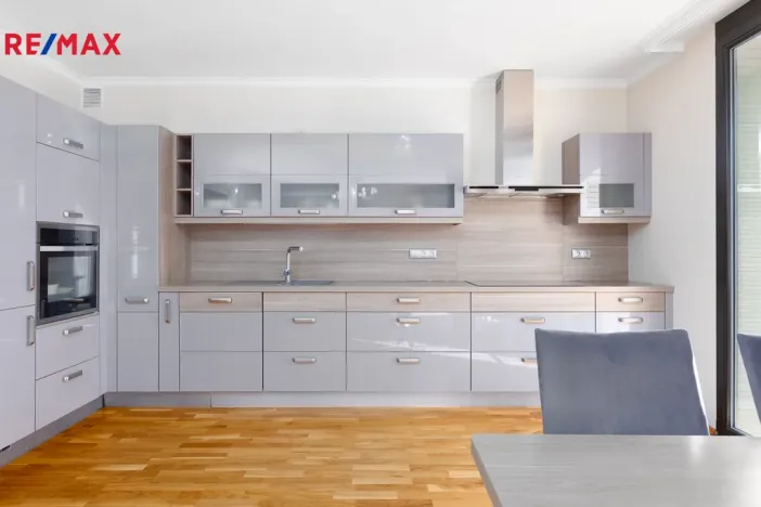 Prodej bytu 3+kk, Karlovy Vary, Pražská silnice, 99 m2