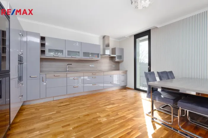 Prodej bytu 3+kk, Karlovy Vary, Pražská silnice, 99 m2