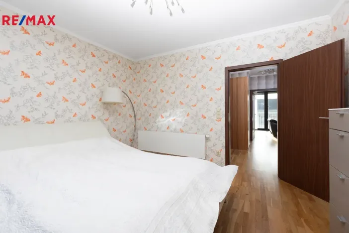 Prodej bytu 2+kk, Karlovy Vary, Pražská silnice, 63 m2