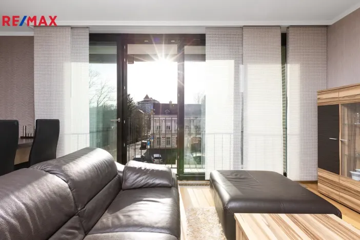 Prodej bytu 2+kk, Karlovy Vary, Pražská silnice, 63 m2