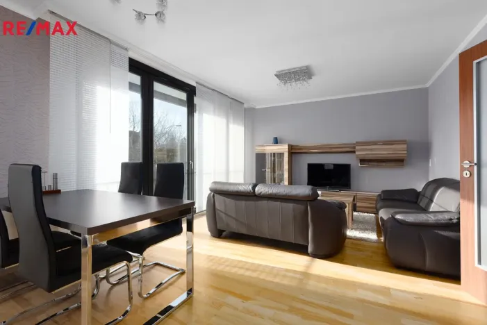 Prodej bytu 2+kk, Karlovy Vary, Pražská silnice, 63 m2