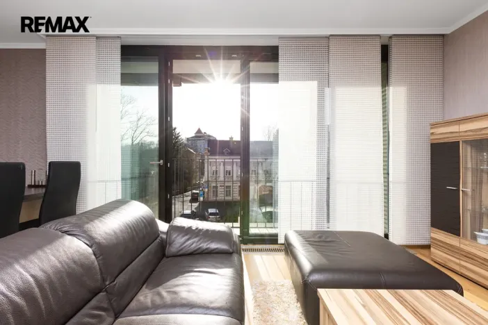 Prodej bytu 2+kk, Karlovy Vary, Pražská silnice, 63 m2