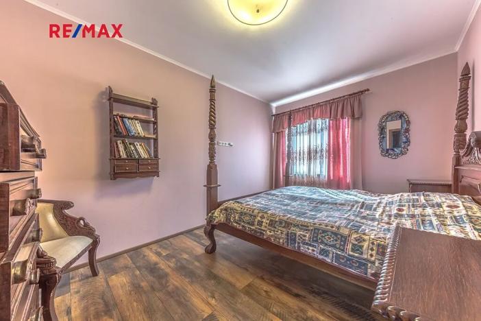 Prodej rodinného domu, Líbeznice, Nedvědova, 320 m2