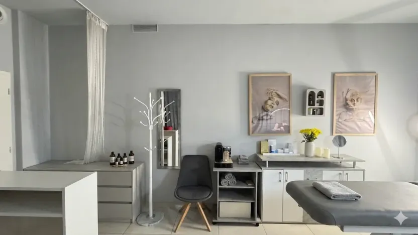 Pronájem obchodního prostoru, Praha - Karlín, Křižíkova, 25 m2