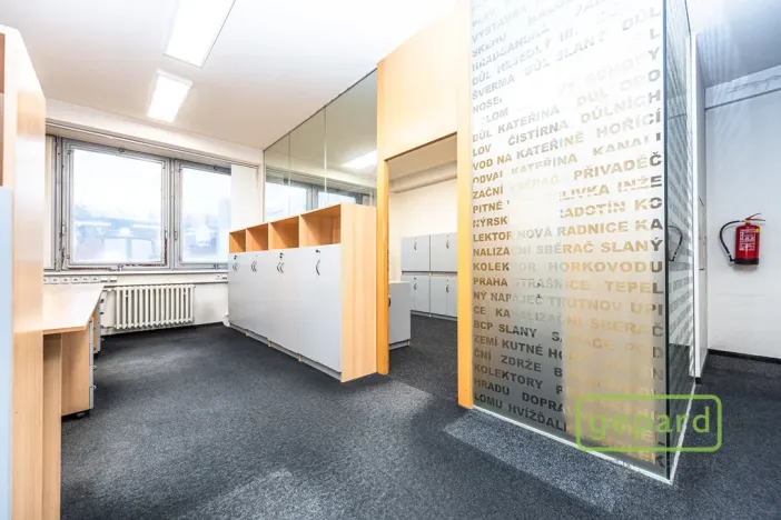 Pronájem kanceláře, Praha - Motol, Plzeňská, 653 m2