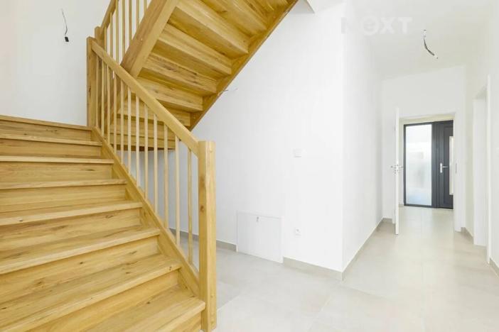 Prodej rodinného domu, Hluboká nad Vltavou, Pod Hůrkou, 208 m2