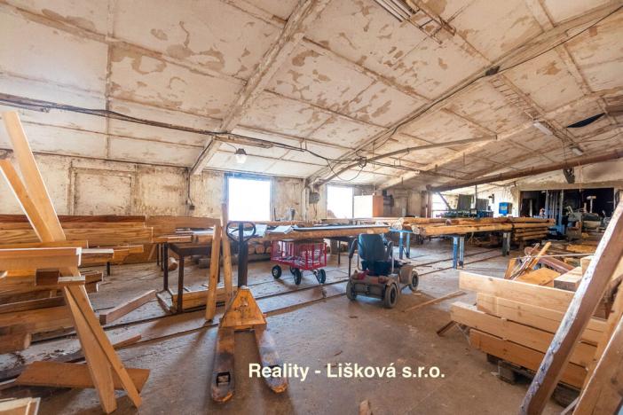 Prodej výrobních prostor, Žalany, Černčická, 18052 m2