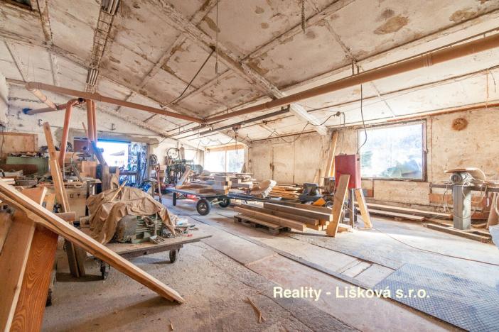 Prodej výrobních prostor, Žalany, Černčická, 18052 m2