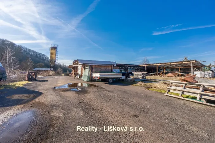 Prodej výrobních prostor, Žalany, Černčická, 18052 m2