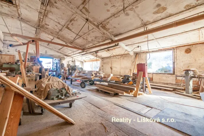 Prodej výrobních prostor, Žalany, Černčická, 18052 m2