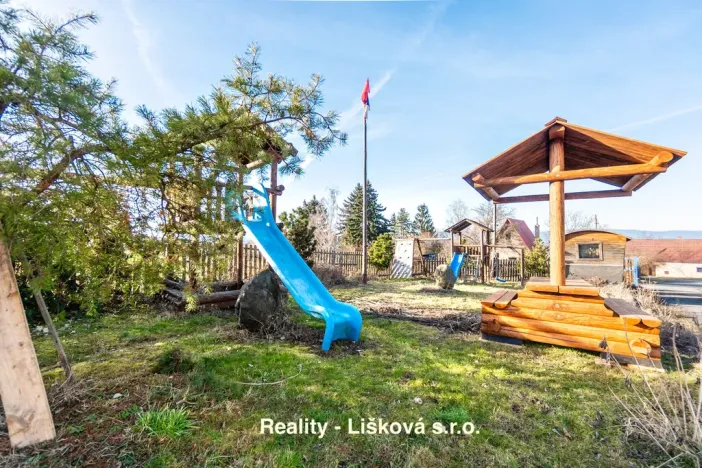 Prodej výrobních prostor, Žalany, Černčická, 18052 m2