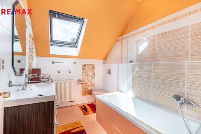 Prodej rodinného domu, Karlovy Vary - Dvory, Chebská, 256 m2