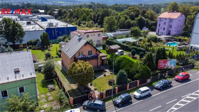 Prodej rodinného domu, Karlovy Vary - Dvory, Chebská, 256 m2