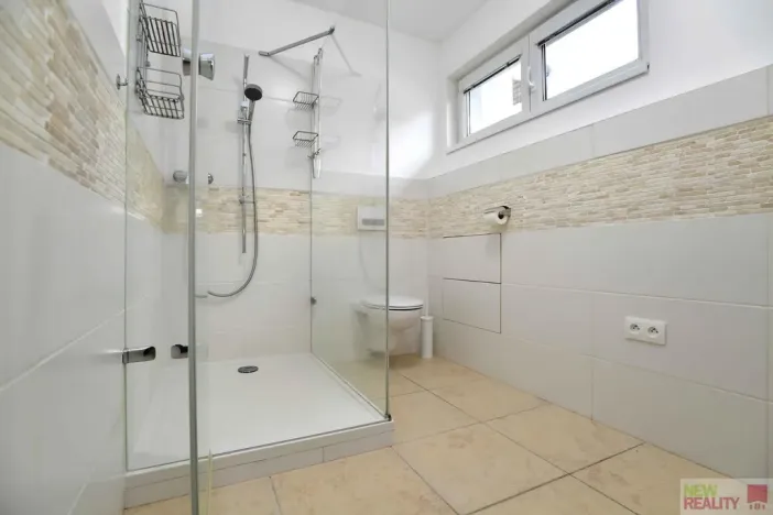 Pronájem rodinného domu, Popovičky - Chomutovice, Petrovy Vrchy, 113 m2
