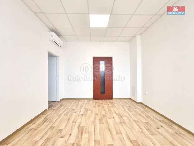Pronájem kanceláře, Hodonín, Velkomoravská, 36 m2
