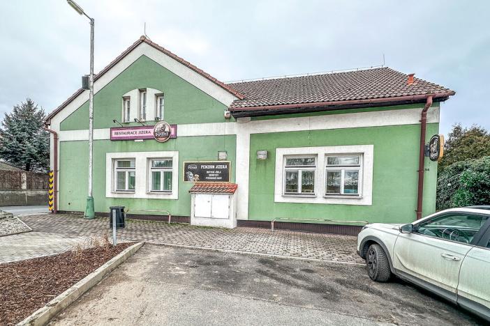 Pronájem restaurace, Jizerní Vtelno, 565 m2