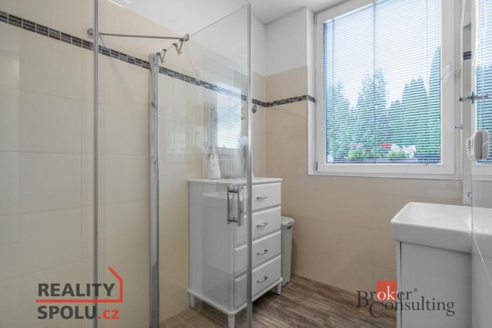 Prodej obchodního prostoru, Jablonec nad Nisou - Mšeno nad Nisou, Želivského, 300 m2