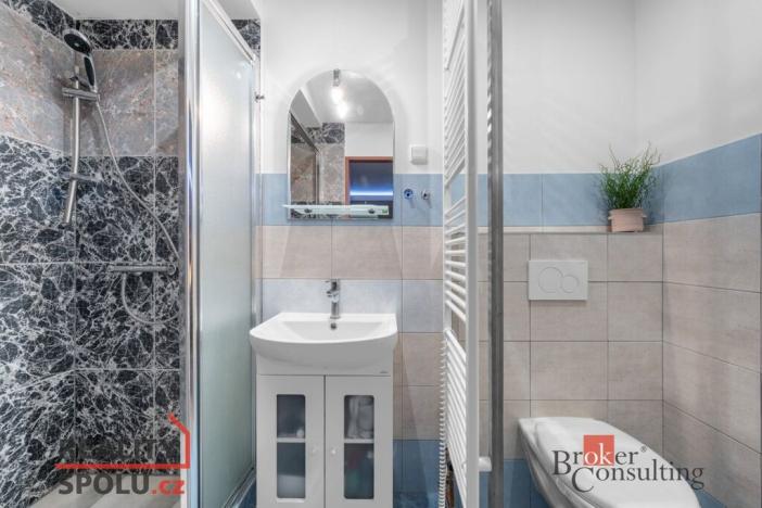 Prodej obchodního prostoru, Jablonec nad Nisou - Mšeno nad Nisou, Želivského, 300 m2