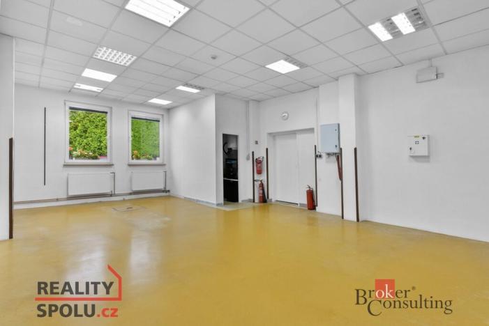 Prodej obchodního prostoru, Jablonec nad Nisou - Mšeno nad Nisou, Želivského, 300 m2