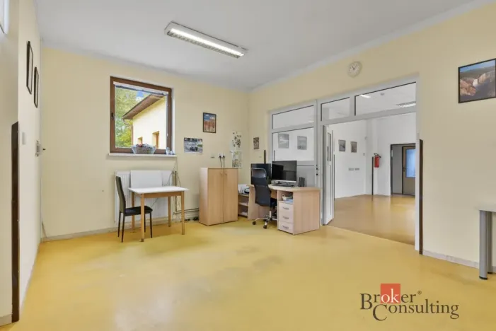 Prodej obchodního prostoru, Jablonec nad Nisou - Mšeno nad Nisou, Želivského, 300 m2